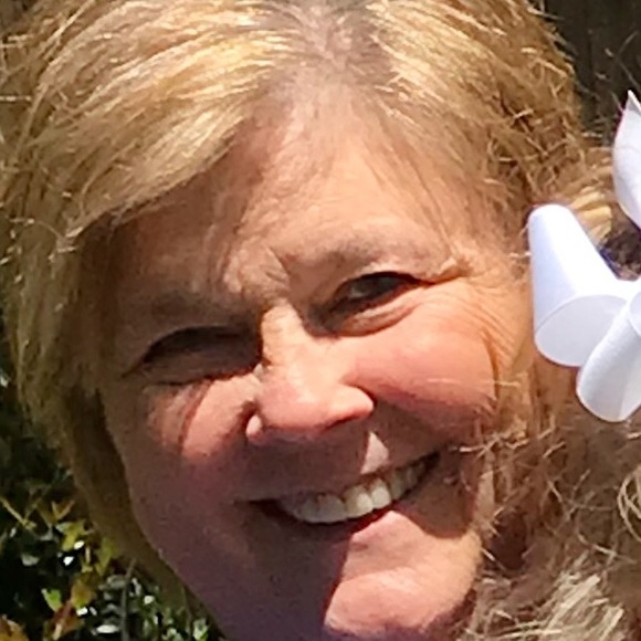 Meet your Posher, Debbie - Picture 1 of 1